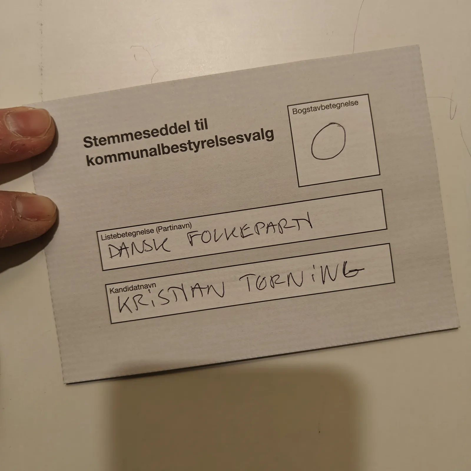 Udfyldt stemmeseddel til et dansk kommunalbestyrelsesvalg